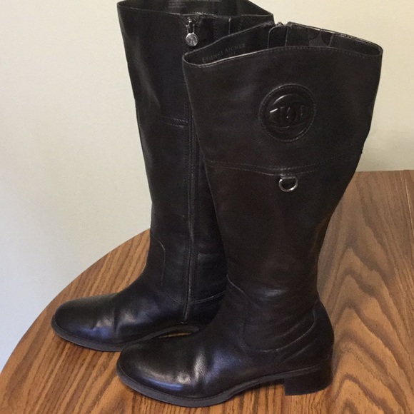 etienne aigner riding boots with stamped logo